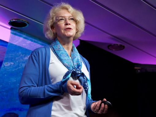 クリスティーナ・ジャーディ: 公海における新法を制定しよう