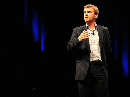 Click to play Nigel Marsh: Hogyan teremtsünk egyensúlyt a munka és a magánélet között?