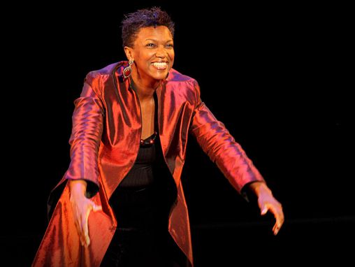 Claron Mc Fadden: Cantando el misterio natural