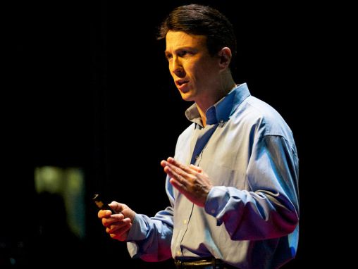 Click to play Daniel Kraft: ¿El futuro de la medicina? Hay una aplicación para eso.