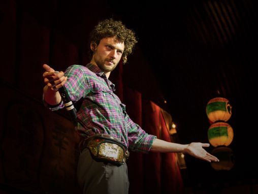 Click to play Joshua Walters: ser sólo un poco loco