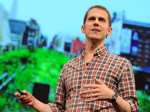 Click to play Robert Hammond: Construyendo un parque en el cielo.