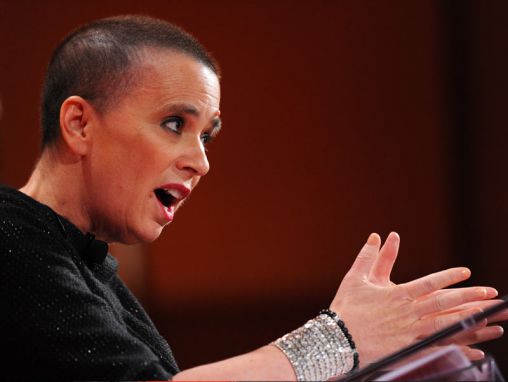 イヴ・エンズラー: 突然、私の身体が