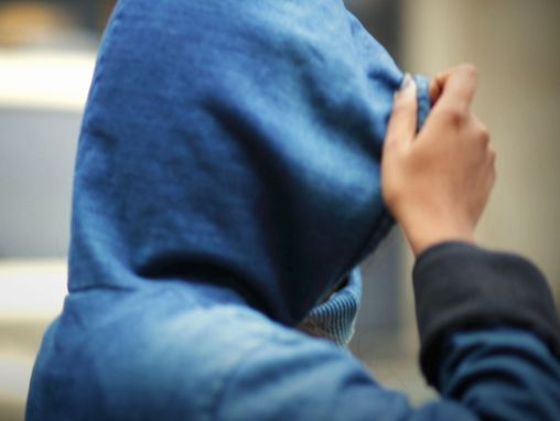 保拉安特那利: 兜帽上衣的三千年歷史