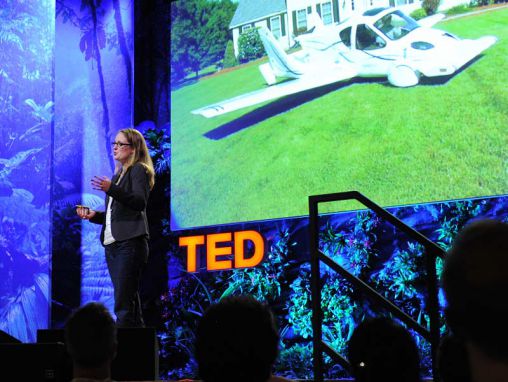 Anna Mracek Dietrich: Un avión que se maneja como un coche