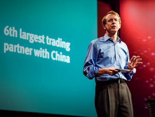 Click to play John Doerr voit salut et profit dans les technologies vertes.