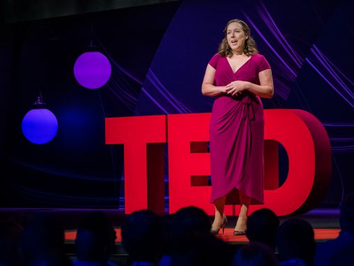 Sarah Donnelly: Cómo el trabajo me ayudó a seguir adelante durante mi tratamiento de cáncer