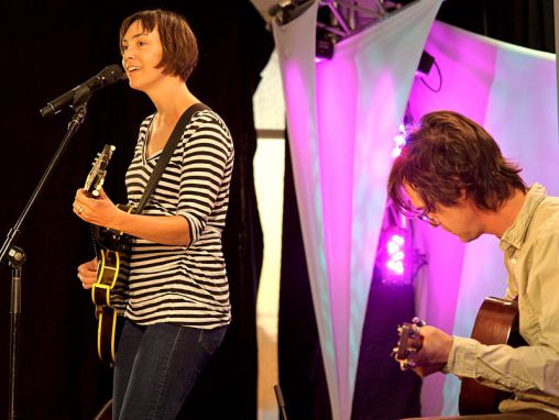 Inara George: "Family Tree"