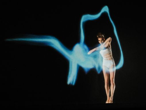 Click to play Quixotic Fusion: Plesanje sa svetlošću