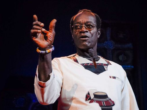 Click to play George Ayittey  Guépards contre Hippopotames