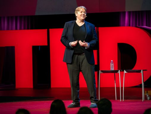 Frances Frei: Cómo construir —y reconstruir— la confianza