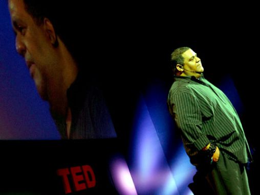 Click to play Chris Abani raconte les histoires de l'Afrique