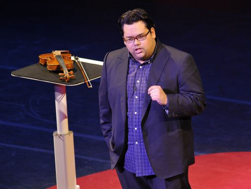 Click to play Robert Gupta: Između muzike i medicine
