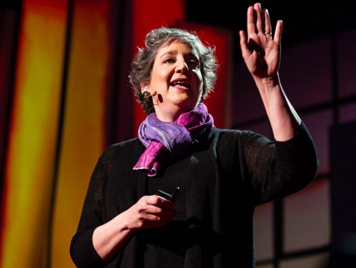 Click to play Julie Burstein: 4 lektioner i kreativitet