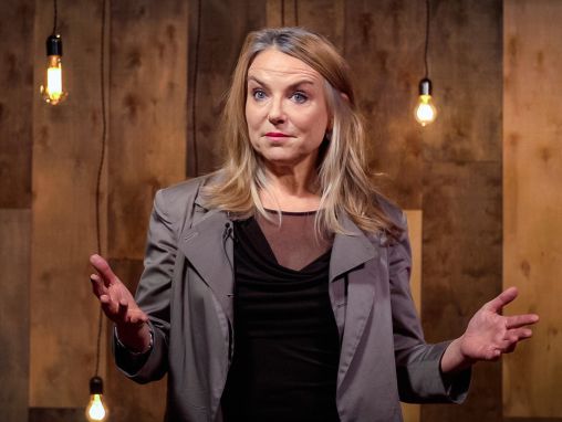 Click to play Esther Perel: Hemmeligheden bag begær i langvarige forhold