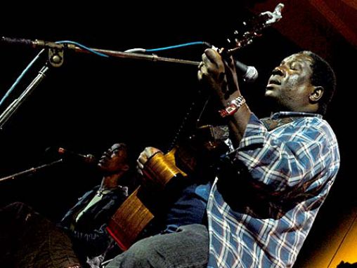 Vusi Mahlasela: "Woza"