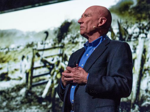 Click to play Sebastião Salgado: A fotográfia csendes drámája