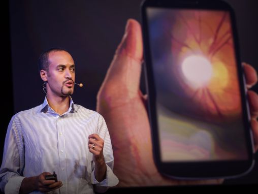 Click to play Endru Bastavrus (Andrew Bastawrous): Sledeći put pregledajte oči na pametnom telefonu