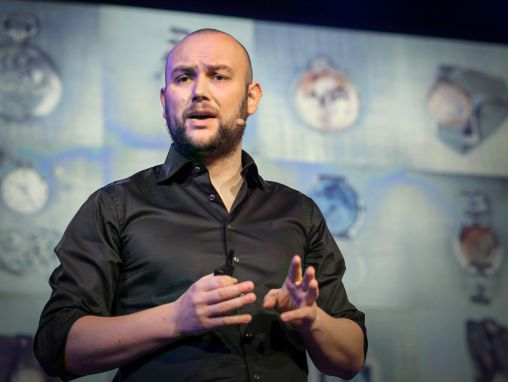 Click to play Zijah Gafić (Ziyah Gafic): Svakodnevni predmeti, tragične istorije