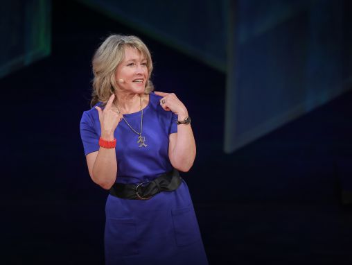 デブラ・ジャービス: ええ、私は癌を克服しましたが、この体験で私という人間を決めつけないで