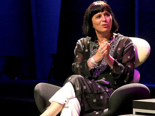 Click to play Eve Ensler sur la sécurité