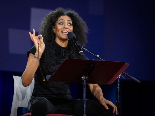 Sarah Jones: Bir kadın, beş karakter ve gelecekten bir seks dersi