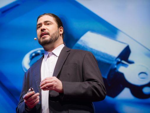 Click to play Christopher Soghoian: Una breve historia de las escuchas telefónicas… y cómo evitarlas