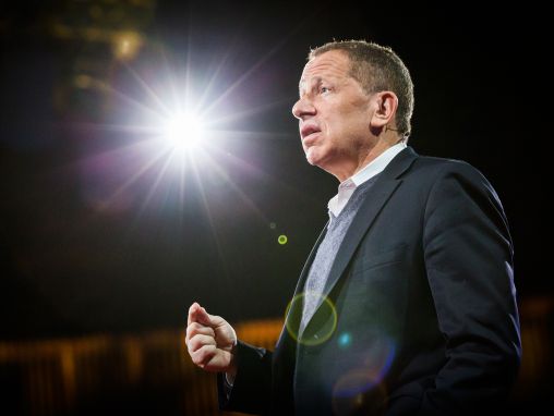 Click to play David Rothkopf: Cómo el miedo dirige la política estadounidense