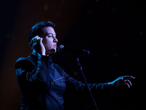 Click to play Amanda Palmer, Jherek Bischoff, Usman Riaz: Space Oddity