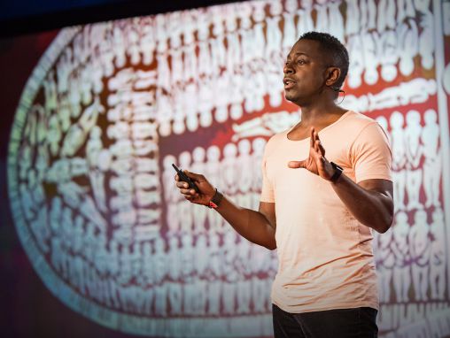 Click to play Sanford Biggers: Le regard déterminé d'un artiste sur la violence raciale