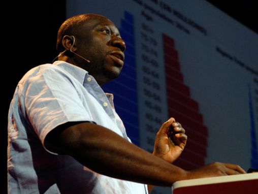 세계 수준의 의료 서비스에 관한 어니스트 마두 박사의 연설