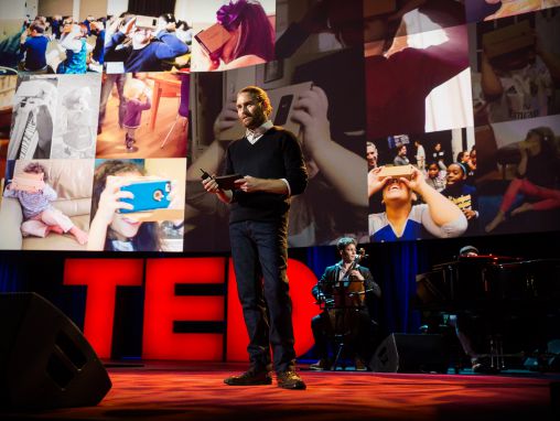 クリス・ミルク: 芸術として生まれ変わったバーチャルリアリティー（VR）