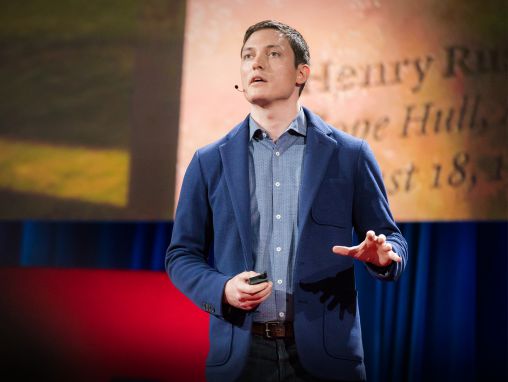 Click to play Michael Murphy: Arquitetura construída para curar