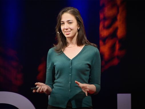 Click to play Julia Galef: Por qué crees que tienes razón, aunque estés equivocado