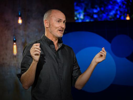 Click to play Chip Conley: Qué pueden aprender los 'baby boomers' de los milénicos en el trabajo... y viceversa