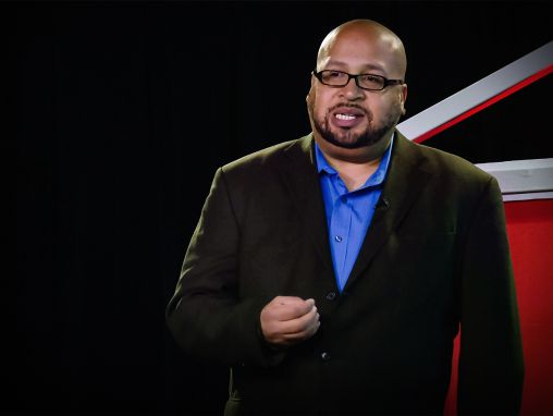 Christopher Bell: Tirate fuori i supereroi femmina!