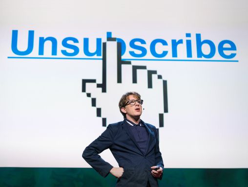 Click to play James Veitch: Tilauksen perumisen tuska