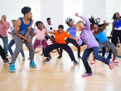 Camille A. Brown: Storia visiva del ballo sociale in 25 mosse