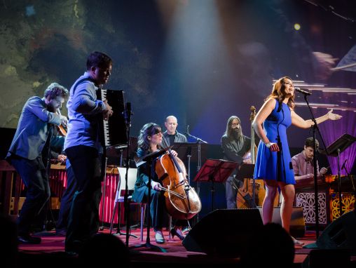 Silk Road Emsemble + Rhiannon Giddens: Blues de la enfermería de San James