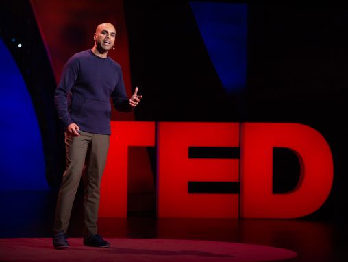 Click to play Vinay Schandal: Cómo los inversores responsables pueden presionar y hacer que las empresas cambien