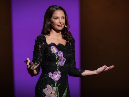 Click to play Ashley Judd: Como o abuso virtual de mulheres tem saído do controle