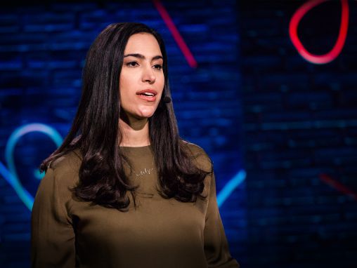 Click to play Lara Setrakian: Tres formas de arreglar una industria de noticias deteriorada