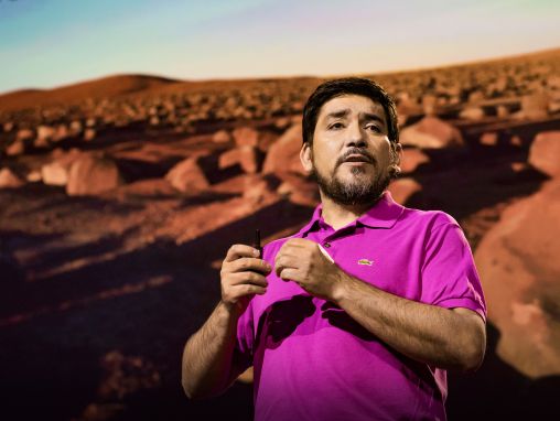 Click to play Armando Azua Bustos: El lugar más marciano de la Tierra