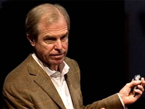 Click to play Nicholas Negroponte et le projet OLPC deux ans après.