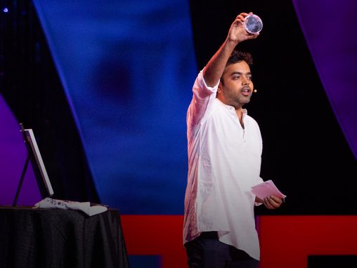 Click to play آنيروده شارما: الحبر المصنوع من تلوث الهواء