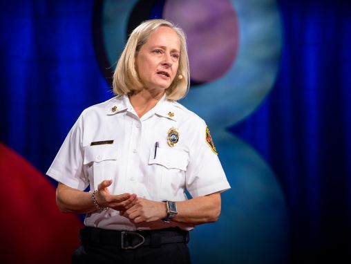 Click to play جان رادر: في أزمة الأفيون، إليك ما يلزم لإنقاذ حياة