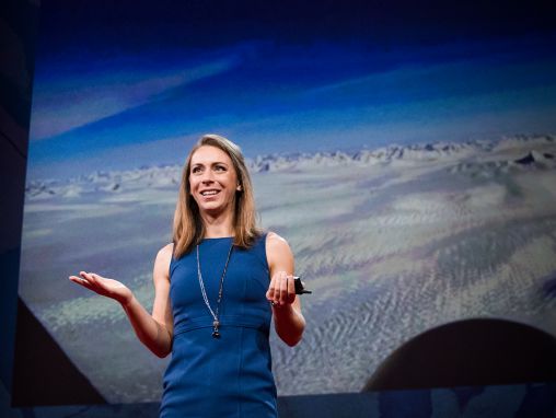 Click to play Kristin Poinar: Grönland buz tabakası altında neler gizli?