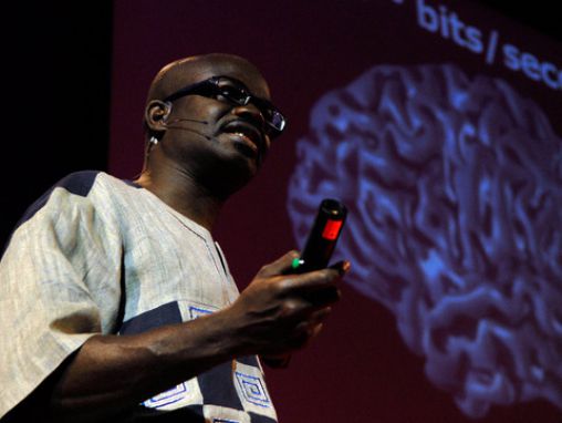 Click to play Kwabena Boahen : un ordinateur qui fonctionne comme le cerveau