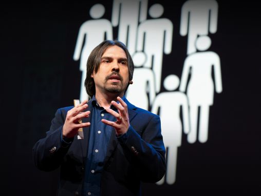 Сезар Ідальго: Смілива ідея заміни політиків