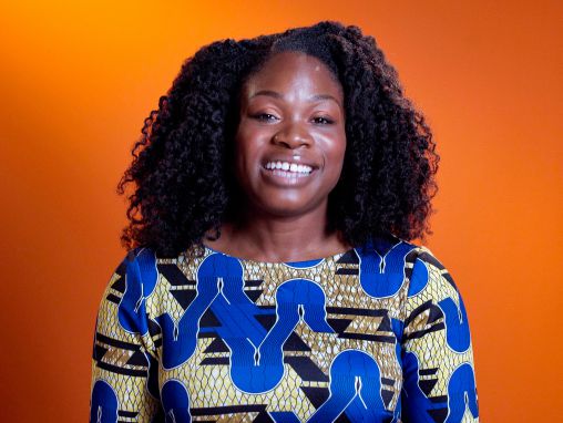 Click to play نيكايلا ماثيوز أوكومي: هذه هي ثورة النشاط الجانبي